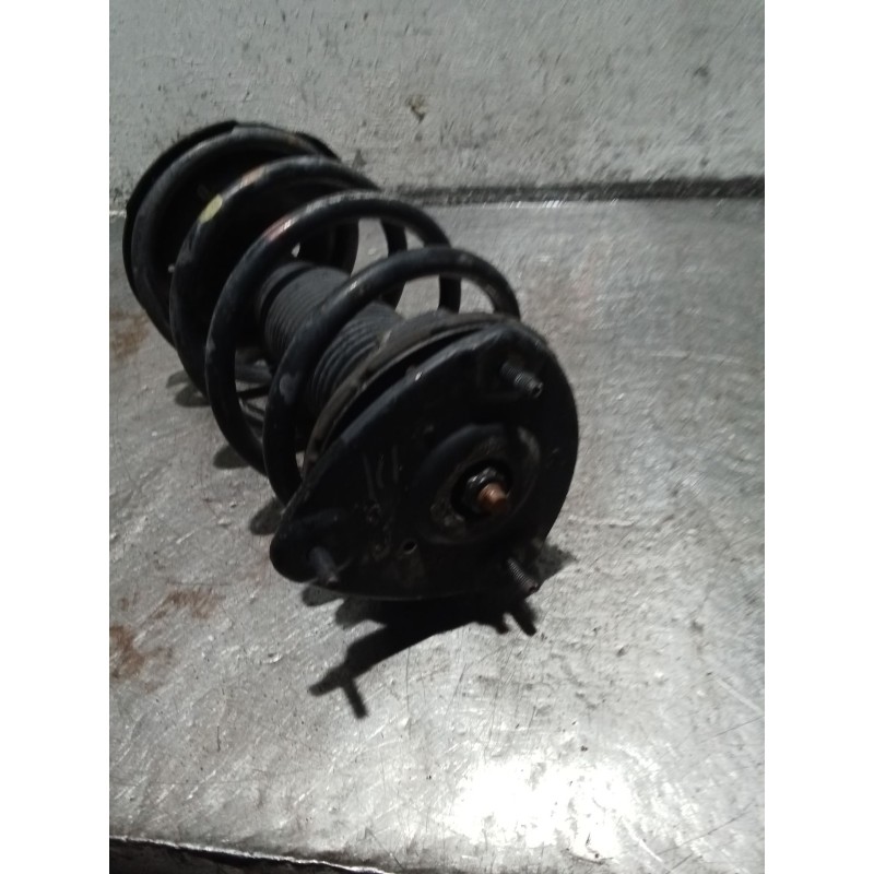 Recambio de amortiguador delantero derecho para hyundai accent iii sedán (mc) 1.4 gl referencia OEM IAM   