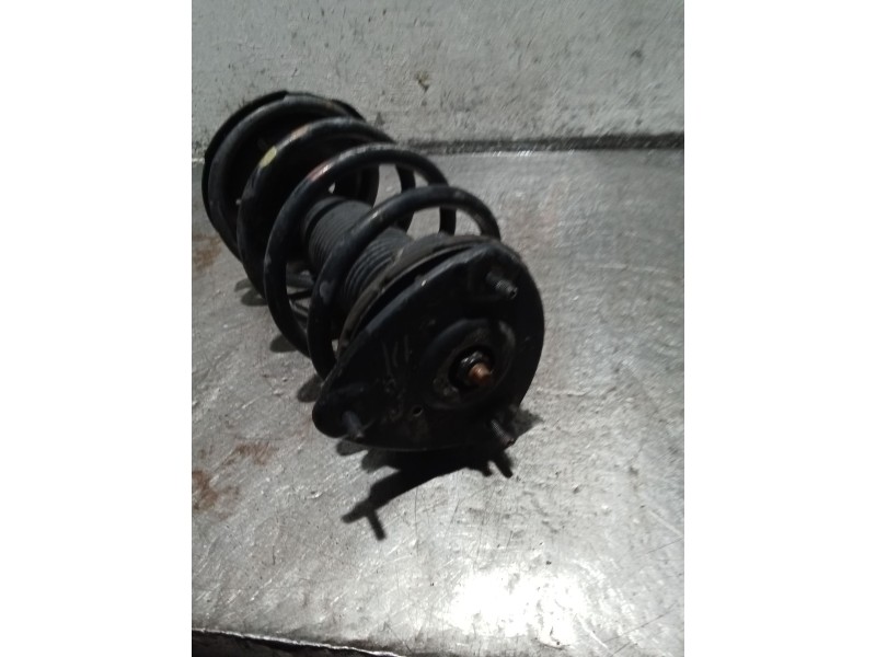 Recambio de amortiguador delantero derecho para hyundai accent iii sedán (mc) 1.4 gl referencia OEM IAM   