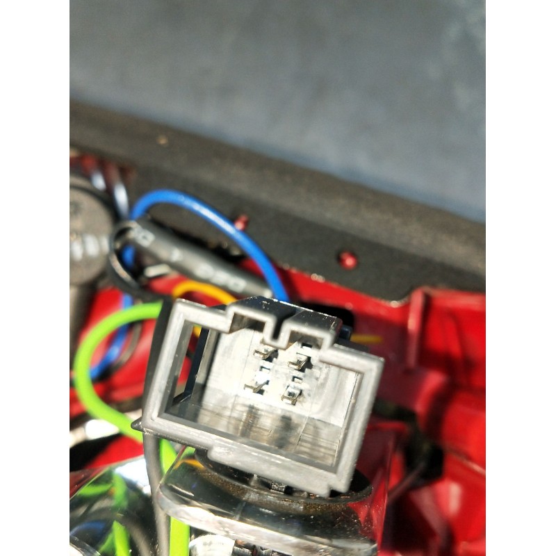 Recambio de piloto trasero izquierdo interior para audi a5 sportback (8ta) 2.0 tdi quattro referencia OEM IAM 8T0945093A  