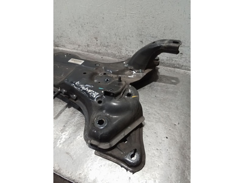 Recambio de puente delantero para kia cee´d (jd) 1.6 gt referencia OEM IAM CUNA 62401A6900 