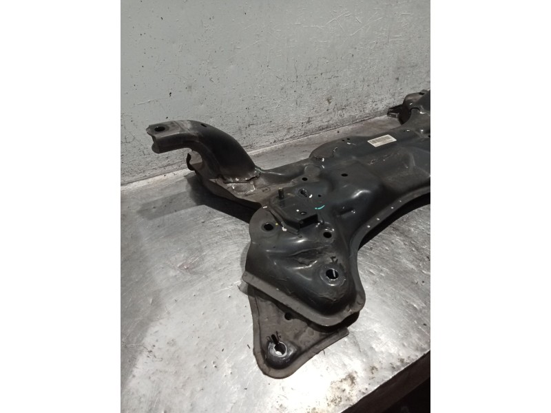 Recambio de puente delantero para kia cee´d (jd) 1.6 gt referencia OEM IAM CUNA 62401A6900 