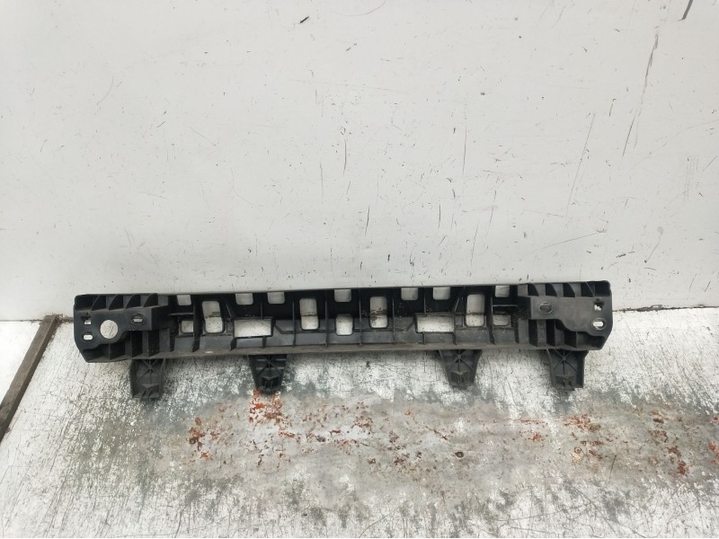 Recambio de refuerzo paragolpes trasero para dacia sandero iii 1.0 tce 90 eco-g referencia OEM IAM   