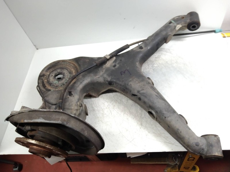 Recambio de mangueta trasera derecha para mercedes vito caja cerrada 6.03  111 cdi largo (639.603) referencia OEM IAM   