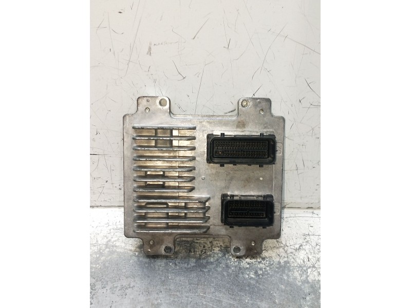 Recambio de centralita motor uce para opel insignia a (g09) 1.8 (68) referencia OEM IAM 12634556 86AAFZ52915400ZC 