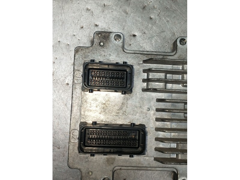Recambio de centralita motor uce para opel insignia a (g09) 1.8 (68) referencia OEM IAM 12634556 86AAFZ52915400ZC 
