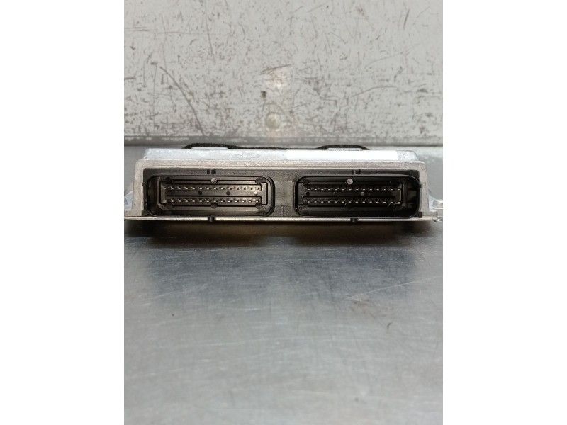 Recambio de centralita motor uce para dacia sandero iii 1.0 tce 90 eco-g referencia OEM IAM 616000776 169101415R 