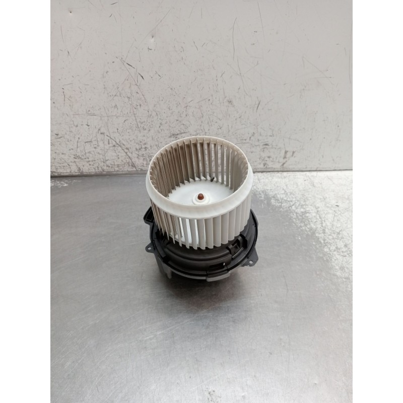 Recambio de motor calefaccion para dacia sandero iii 1.0 tce 90 eco-g referencia OEM IAM M01163606685  