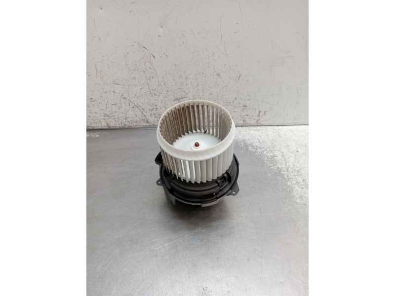 Recambio de motor calefaccion para dacia sandero iii 1.0 tce 90 eco-g referencia OEM IAM M01163606685  