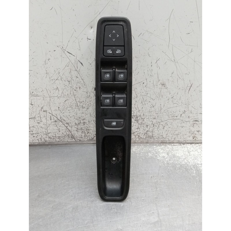 Recambio de mando elevalunas delantero izquierdo para dacia sandero iii 1.0 tce 90 eco-g referencia OEM IAM  5P 