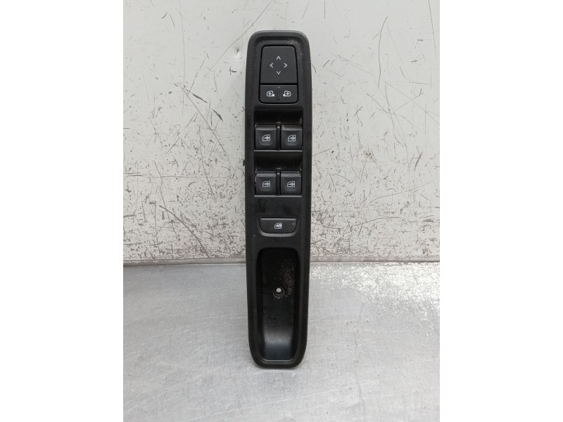 Recambio de mando elevalunas delantero izquierdo para dacia sandero iii 1.0 tce 90 eco-g referencia OEM IAM  5P 