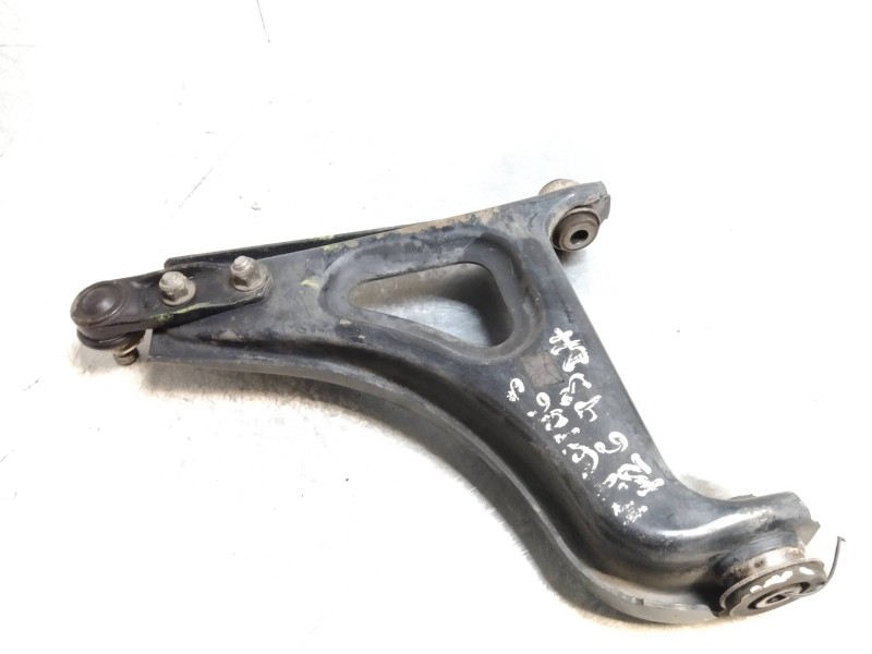 Recambio de brazo suspension inferior delantero derecho para renault twingo (co6) 1.3 cat referencia OEM IAM   