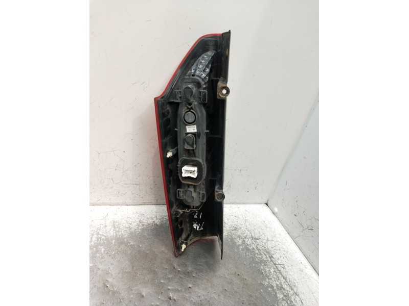 Recambio de piloto trasero izquierdo para renault kangoo / grand kangoo ii (kw0/1_) 1.5 dci 90 (kw05, kw08, kw0g, kw11) referenc