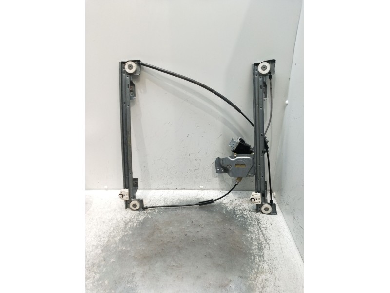 Recambio de elevalunas delantero izquierdo para renault kangoo / grand kangoo ii (kw0/1_) 1.5 dci 90 (kw05, kw08, kw0g, kw11) re