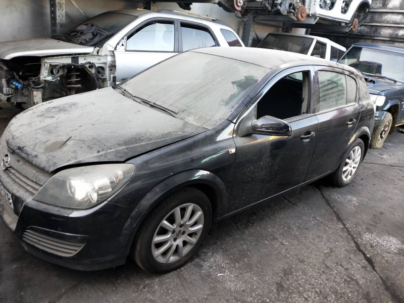 opel astra h berlina del año 2004