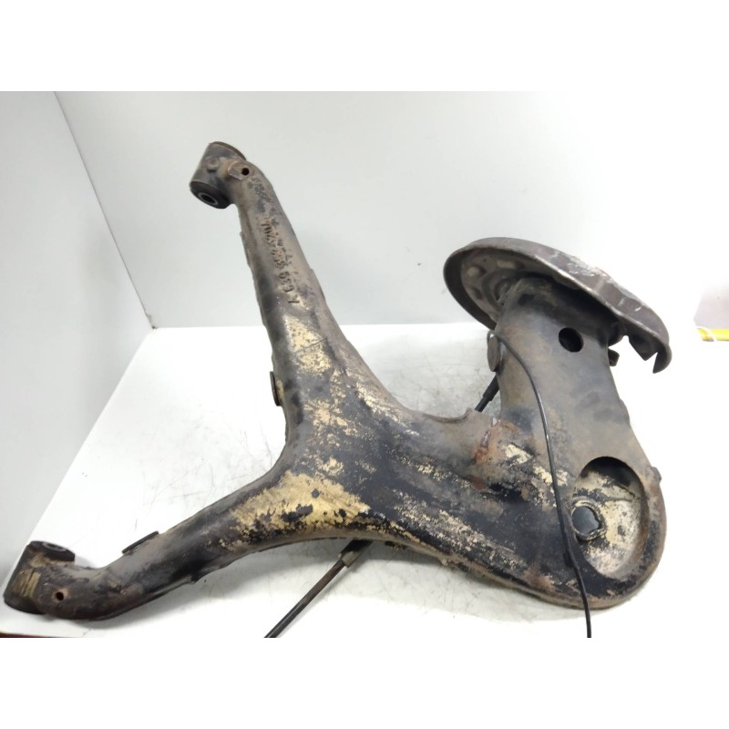 Recambio de mangueta trasera izquierda para mercedes vito caja cerrada 6.03  111 cdi largo (639.603) referencia OEM IAM   