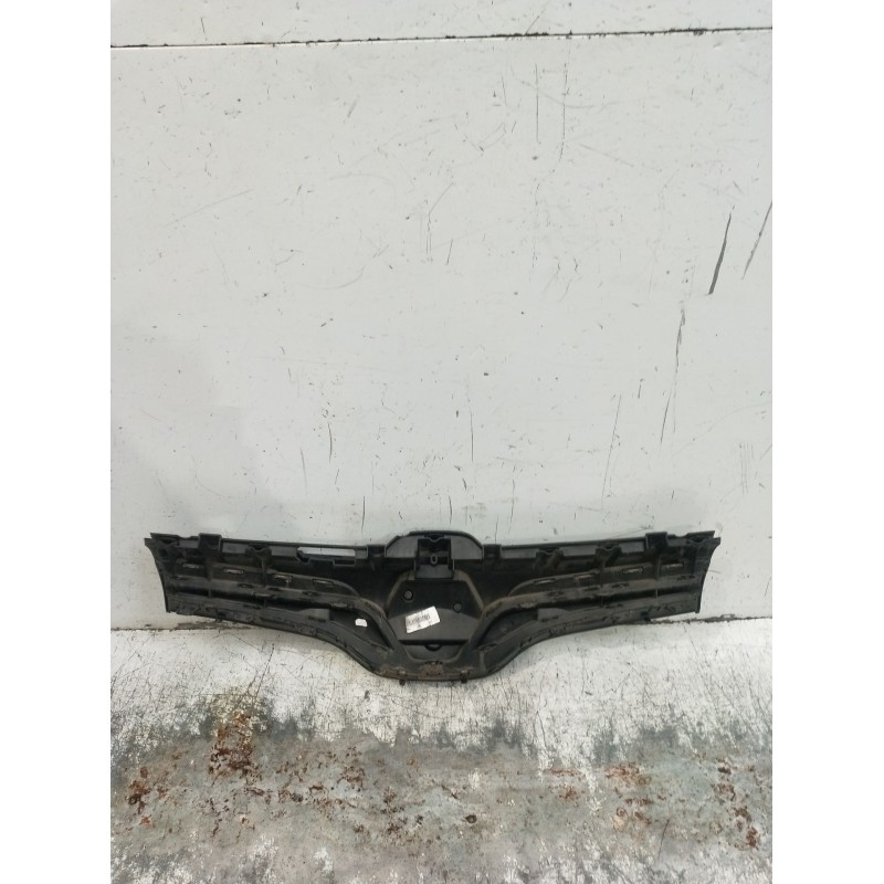 Recambio de rejilla delantera para renault kangoo / grand kangoo ii (kw0/1_) 1.5 dci 90 (kw05, kw08, kw0g, kw11) referencia OEM 
