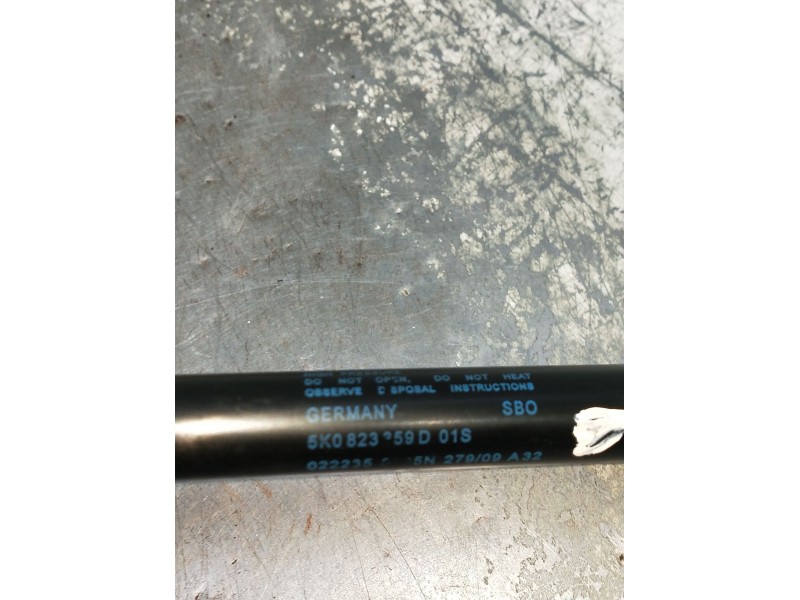 Recambio de amortiguadores capo para volkswagen golf vi (5k1) 2.0 tdi referencia OEM IAM 5K0823359D01S  