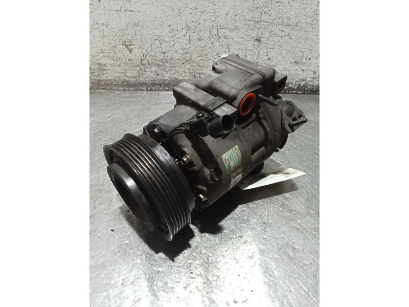 Recambio de compresor aire acondicionado para hyundai sonata v (nf) 2.0 crdi referencia OEM IAM DC4CA08  