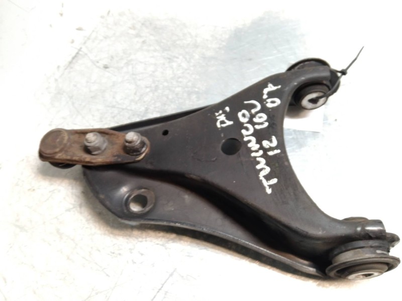 Recambio de brazo suspension inferior delantero derecho para renault twingo authentique referencia OEM IAM   