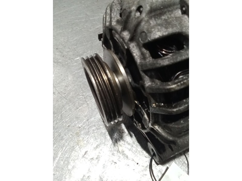 Recambio de alternador para dacia sandero 1.2 16v referencia OEM IAM 8200660044B  