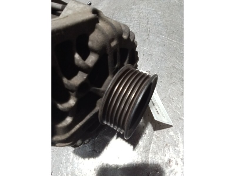 Recambio de alternador para hyundai elantra iii sedán (xd) 1.6 referencia OEM IAM 2655447  90A
