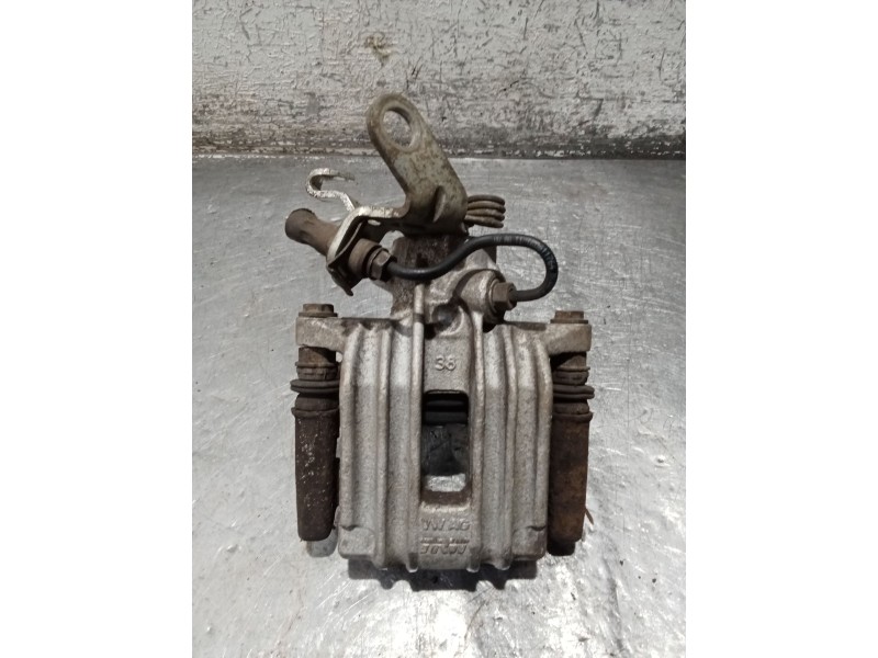 Recambio de pinza freno trasera derecha para volkswagen golf vi (5k1) 2.0 tdi referencia OEM IAM   