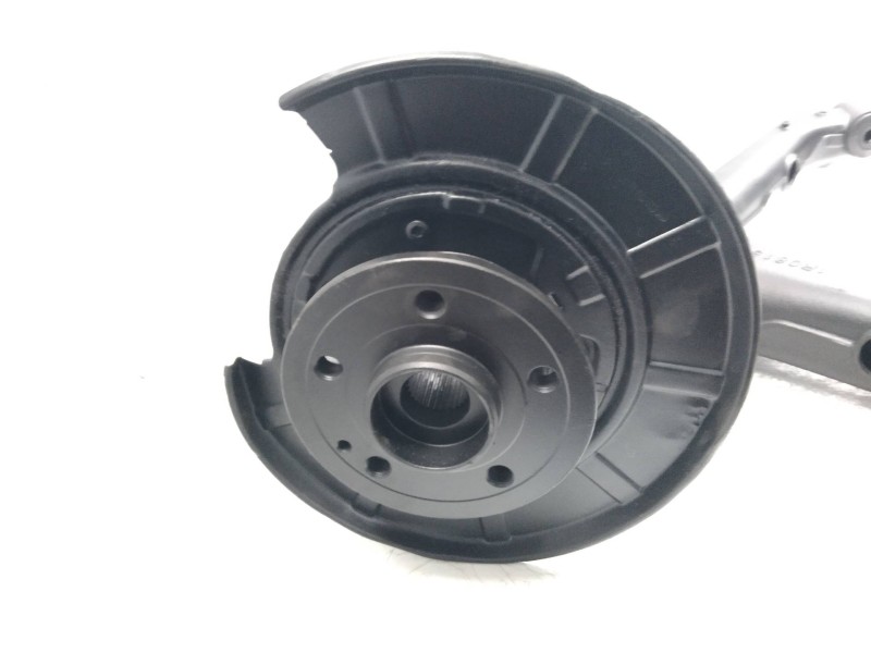 Recambio de mangueta trasera derecha para mercedes vito caja cerrada 6.03  109 cdi compacto (639.601) referencia OEM IAM   