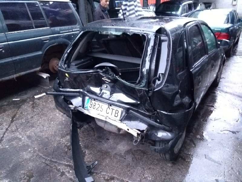 opel corsa c del año 2004