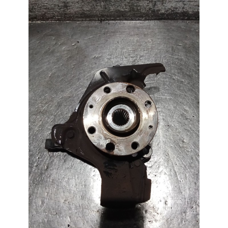 Recambio de mangueta delantera derecha para opel corsa e (x15) 1.3 cdti (08, 68) referencia OEM IAM 13388768 134318970 
