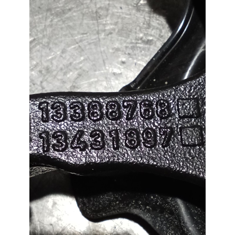 Recambio de mangueta delantera derecha para opel corsa e (x15) 1.3 cdti (08, 68) referencia OEM IAM 13388768 134318970 