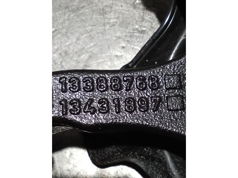 Recambio de mangueta delantera derecha para opel corsa e (x15) 1.3 cdti (08, 68) referencia OEM IAM 13388768 134318970 