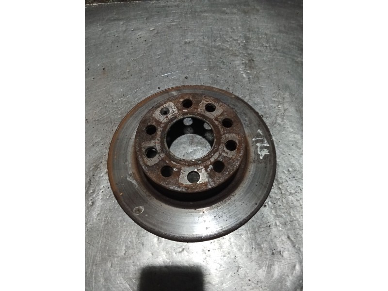 Recambio de disco freno trasero para volkswagen golf vi (5k1) 2.0 tdi referencia OEM IAM   