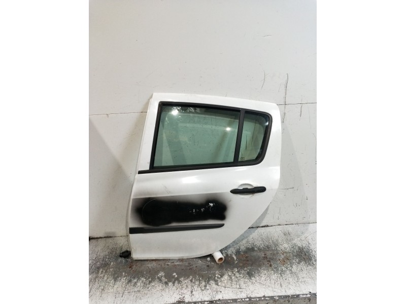 Recambio de puerta trasera izquierda para renault clio iii (br0/1, cr0/1) 1.5 dci referencia OEM IAM  5P 
