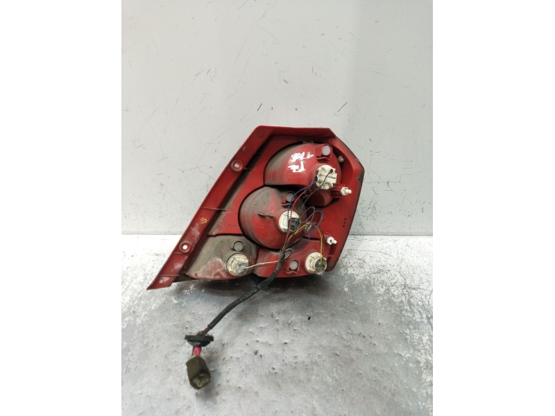 Recambio de piloto trasero izquierdo para chevrolet aveo / kalos hatchback (t200) 1.4 16v referencia OEM IAM   