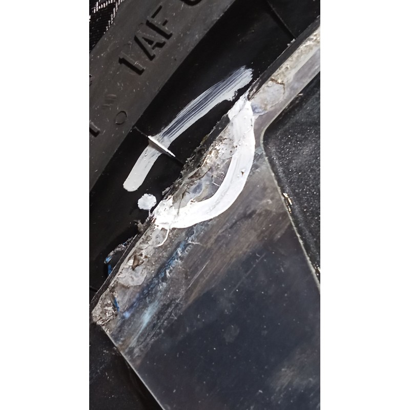 Recambio de juego llantas para audi a3 sportback (8ya, 8yf) 35 tdi referencia OEM IAM 225/40 R18 92Y  UNA EN MAL ESTADO LAS OTRA