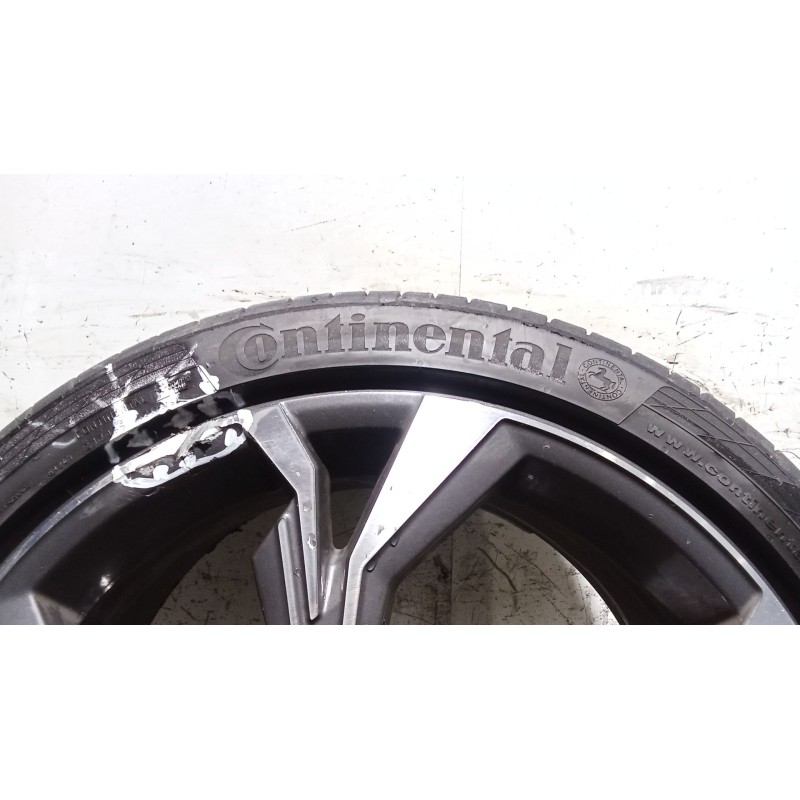 Recambio de juego llantas para audi a3 sportback (8ya, 8yf) 35 tdi referencia OEM IAM 225/40 R18 92Y  UNA EN MAL ESTADO LAS OTRA