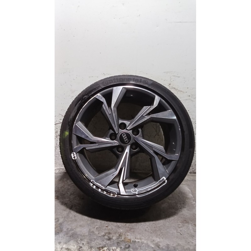 Recambio de juego llantas para audi a3 sportback (8ya, 8yf) 35 tdi referencia OEM IAM 225/40 R18 92Y  UNA EN MAL ESTADO LAS OTRA