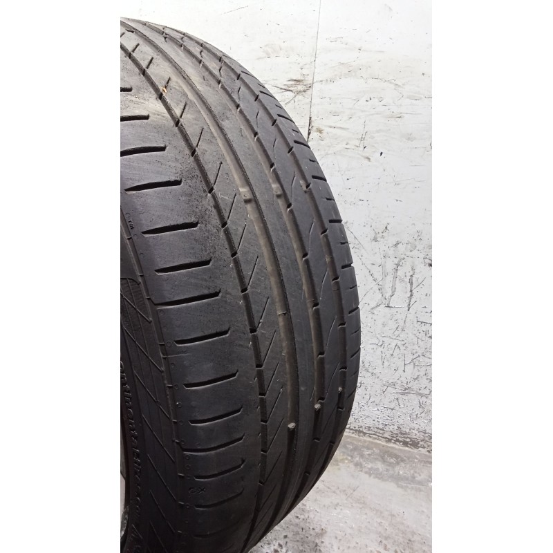 Recambio de juego llantas para audi a3 sportback (8ya, 8yf) 35 tdi referencia OEM IAM 225/40 R18 92Y  UNA EN MAL ESTADO LAS OTRA