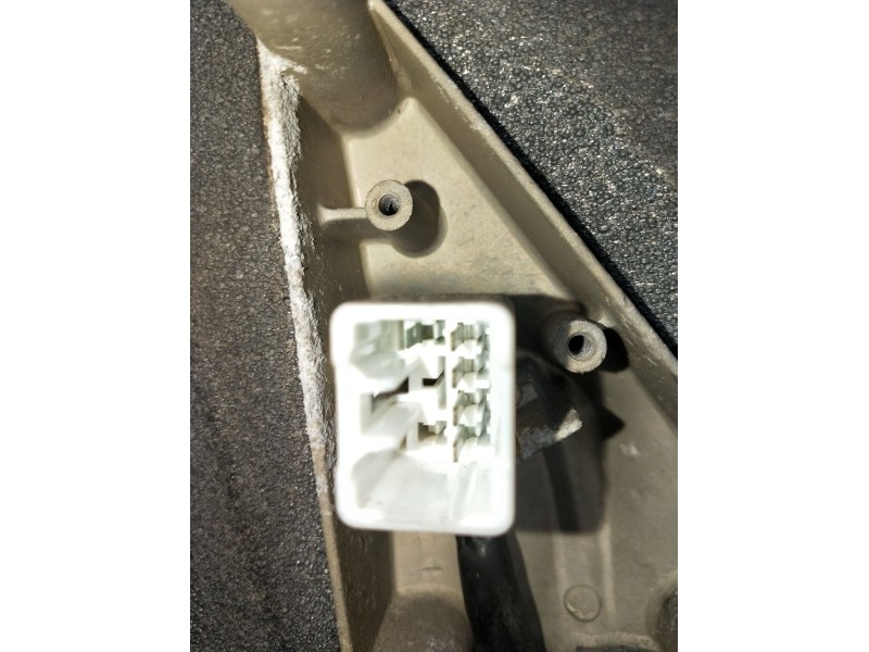 Recambio de retrovisor izquierdo para chevrolet aveo / kalos hatchback (t200) 1.4 16v referencia OEM IAM 1 CONECTOR DE 5 PINES  