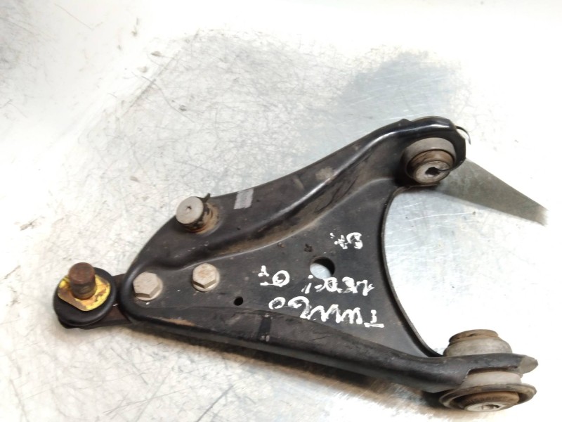 Recambio de brazo suspension inferior delantero derecho para renault twingo 1.5 dci diesel referencia OEM IAM   