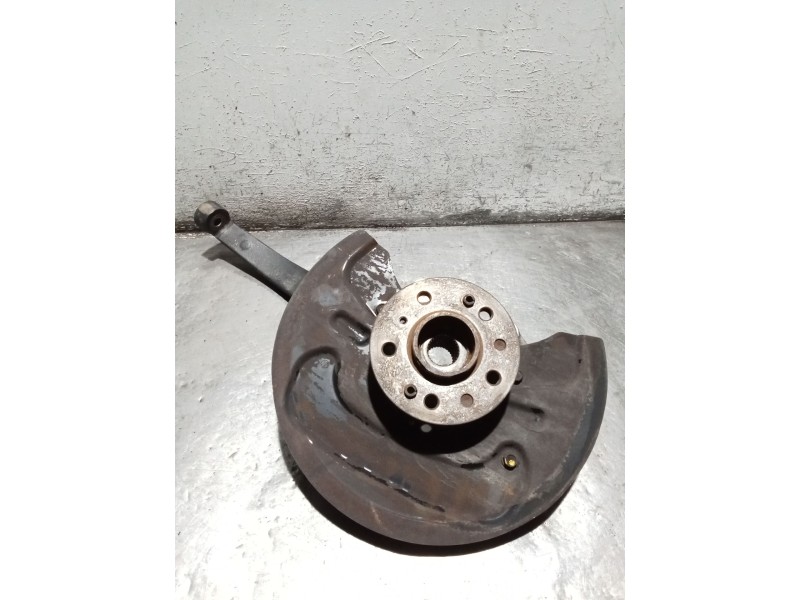 Recambio de mangueta delantera izquierda para mercedes-benz clase m (w164) ml 320 cdi 4-matic (164.122) referencia OEM IAM 02060