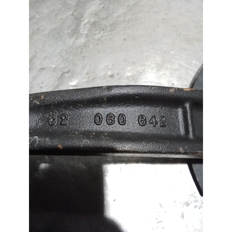 Recambio de mangueta delantera izquierda para mercedes-benz clase m (w164) ml 320 cdi 4-matic (164.122) referencia OEM IAM 02060