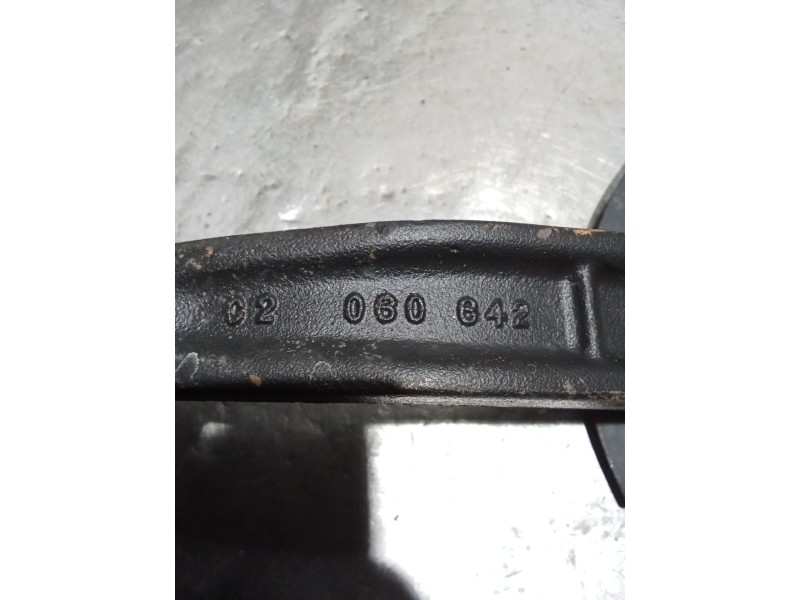 Recambio de mangueta delantera izquierda para mercedes-benz clase m (w164) ml 320 cdi 4-matic (164.122) referencia OEM IAM 02060