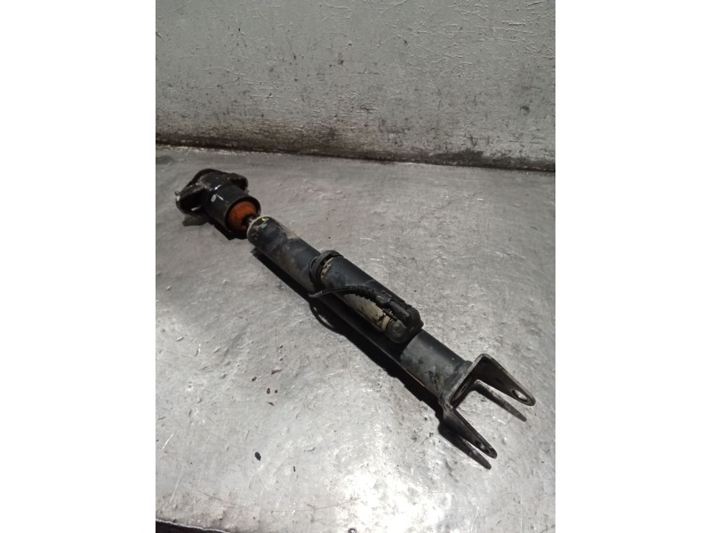 Recambio de amortiguador trasero derecho para mercedes-benz clase m (w164) ml 320 cdi 4-matic (164.122) referencia OEM IAM   