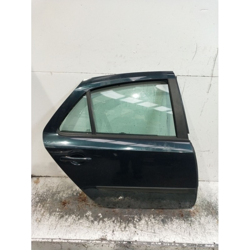 Recambio de puerta trasera derecha para renault laguna ii (bg0/1_) 1.8 16v (bg0b, bg0c, bg0j, bg0m, bg0v) referencia OEM IAM  5P