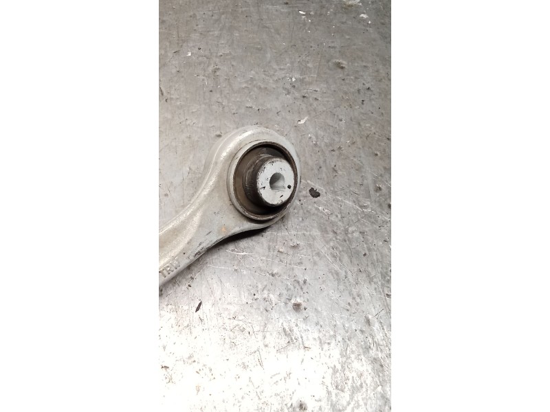 Recambio de brazo suspension superior delantero izquierdo para audi q5 (fyb, fyg) 2.0 tdi quattro referencia OEM IAM 4M0407505B 