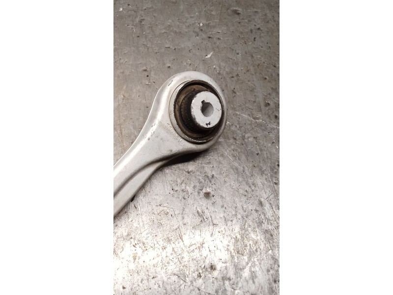Recambio de brazo suspension superior delantero izquierdo para audi q5 (fyb, fyg) 2.0 tdi quattro referencia OEM IAM 4M0407505B 