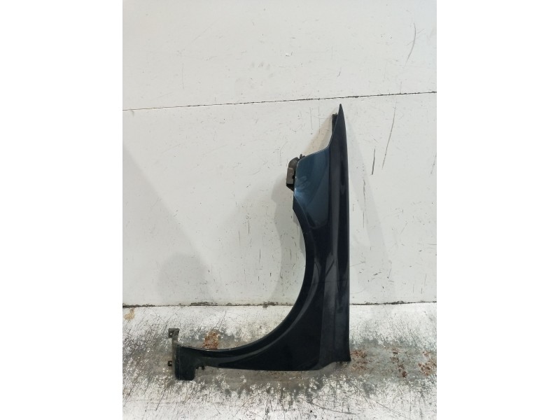 Recambio de aleta delantera izquierda para renault laguna ii (bg0/1_) 1.8 16v (bg0b, bg0c, bg0j, bg0m, bg0v) referencia OEM IAM 