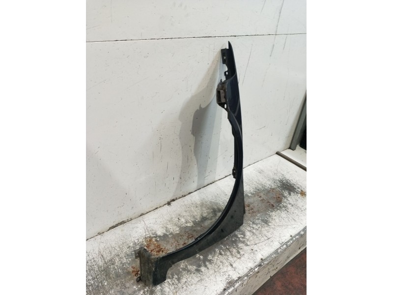 Recambio de aleta delantera izquierda para renault laguna ii (bg0/1_) 1.8 16v (bg0b, bg0c, bg0j, bg0m, bg0v) referencia OEM IAM 