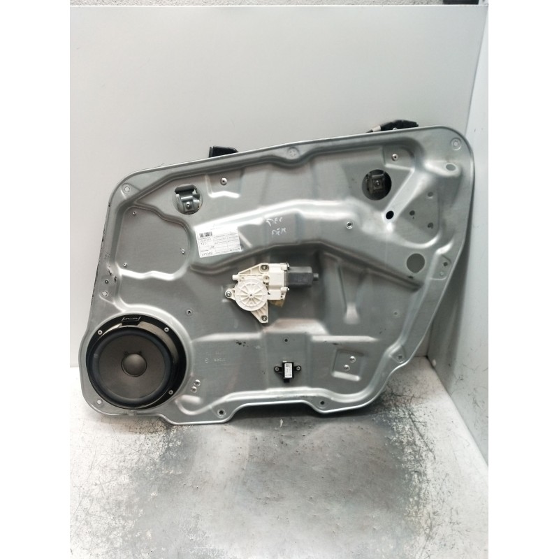 Recambio de elevalunas delantero derecho para mercedes-benz clase m (w164) ml 320 cdi 4-matic (164.122) referencia OEM IAM A2518